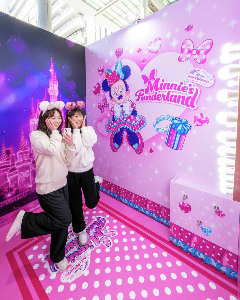 名古屋駅の「卒業しない旅行店」フォトスポット