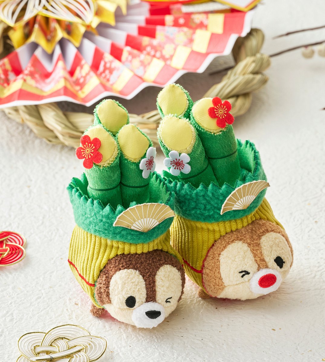 お正月コスチュームのツムツムたち、着物姿で並ぶ可愛いイラスト