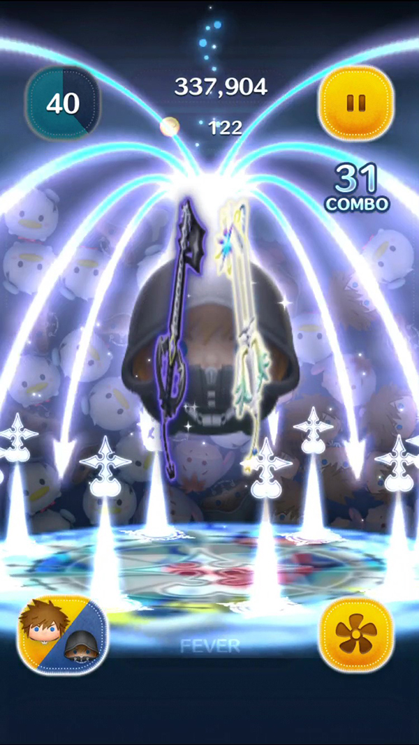 ソラとロクサスのスキル発動シーン