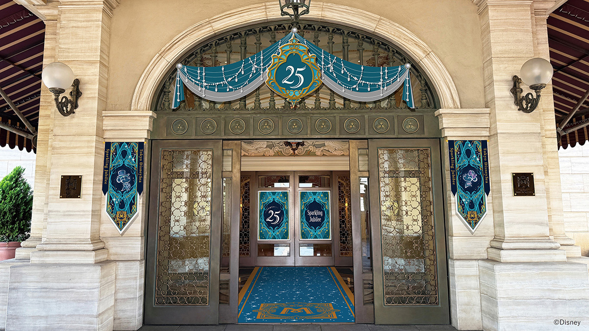 ディズニーホテルの25周年テーマルームやデコレーションの様子