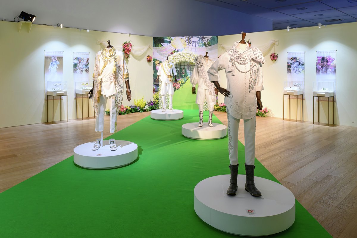 ツイステッドワンダーランド展の展示シーン