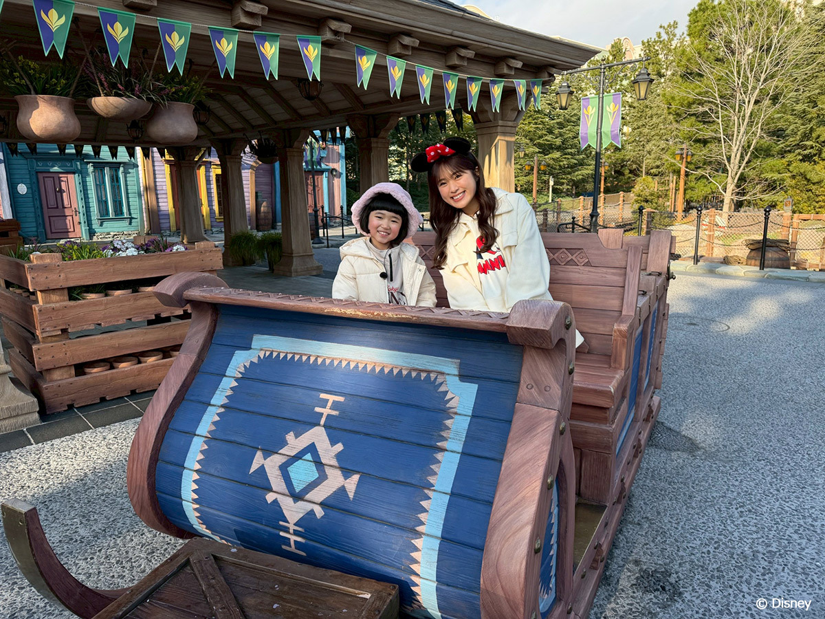 東京ディズニーリゾートを舞台にしたクイズチャレンジの様子