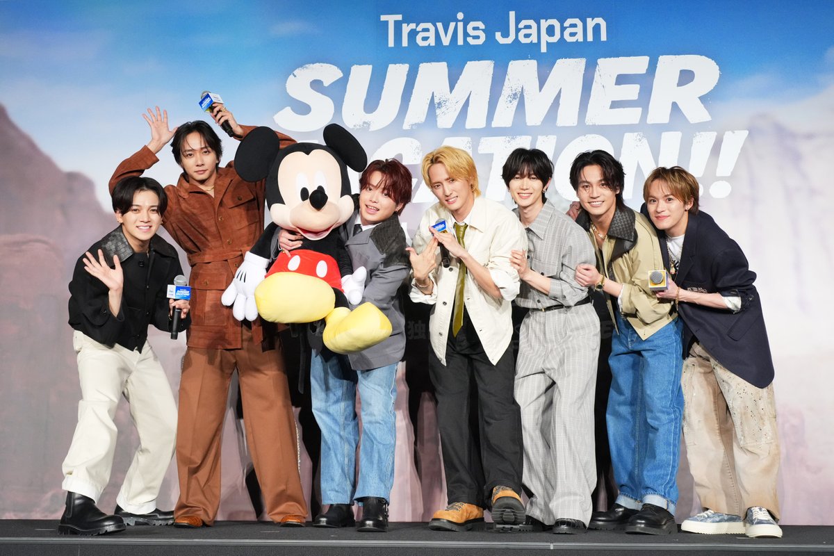 Travis Japanのメンバー7人がアメリカ旅を楽しむポスター